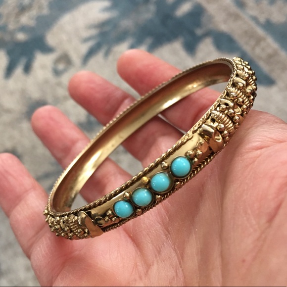 Imitation turquoise & gold base metal bangle - Picture 8 of 8